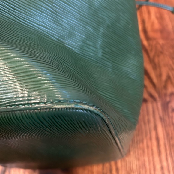Vintage Louis Vuitton Epi Petit Noe - Picture 15 of 16